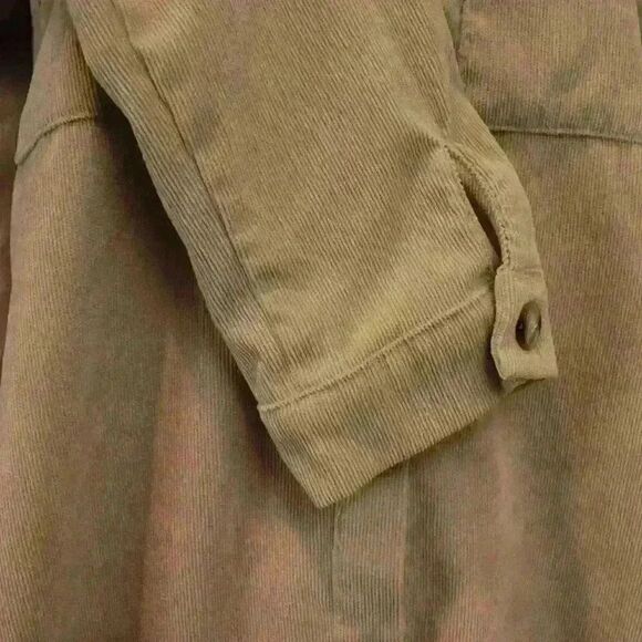 Kendall & Kylie Corduroy Boyfriend Shirt – Khaki, Size XS - Picture 8 of 10